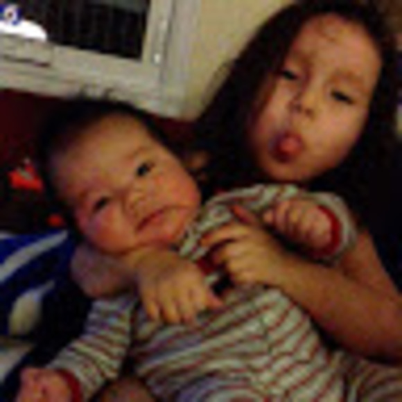 Meet your Posher, Amanda - Picture 1 of 1